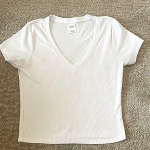 White v-neck crop top